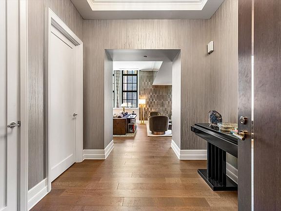 4th image of 435 N Michigan Ave #401