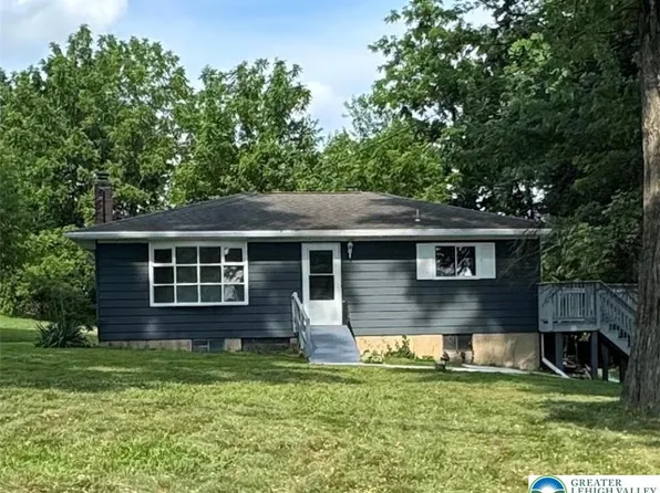 84 Moorestown Dr, Bath, PA 18014