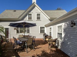 82 Pleasant St, Cohasset, MA 02025