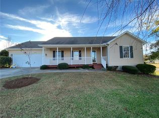 100 Terrace Meadows Dr, Seneca, SC 29672