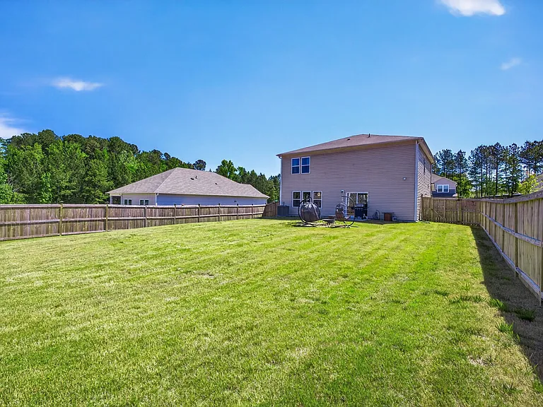 676 Winesap Dr — Photo 32