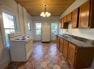 1028 W Kalamazoo Ave, Kalamazoo, MI 49007