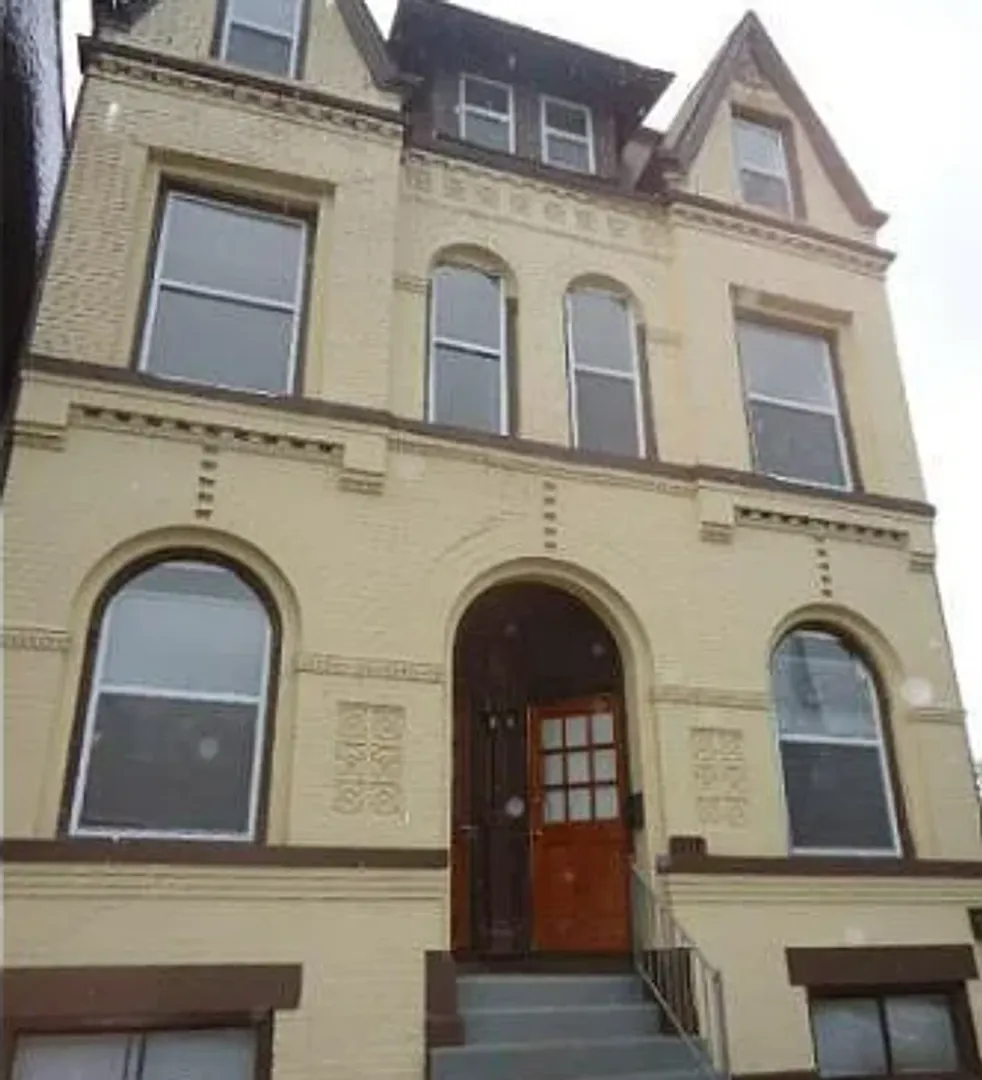 1717 S Tucker Blvd (Maintenance Call First) — Photo 1
