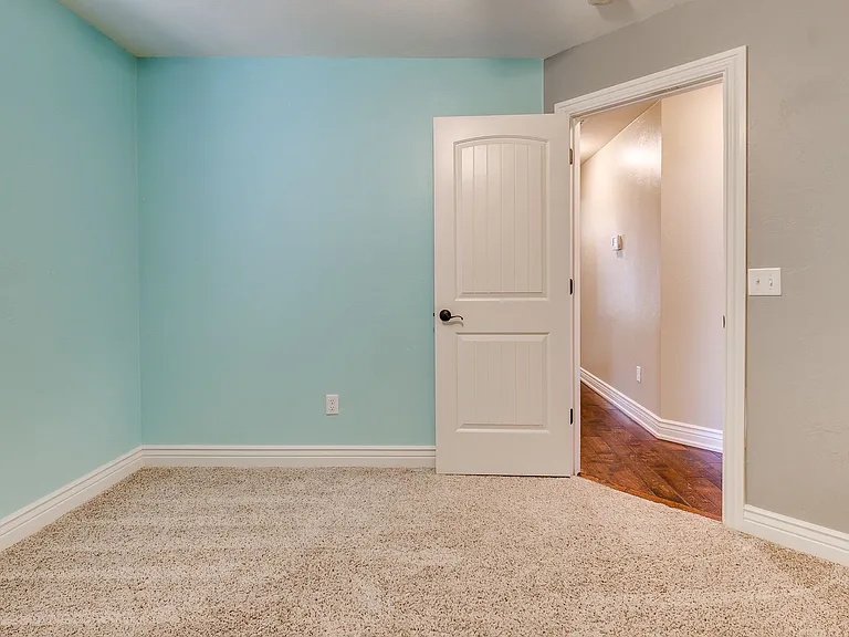 19217 Garden Creek Ln — Photo 32