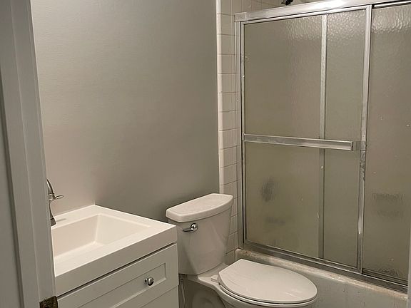 5th image of 1105 Stanley St #1105