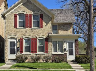N50W5618 Portland Rd, Cedarburg, WI 53012