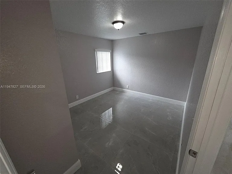 4360 NW 15th St — Photo 11
