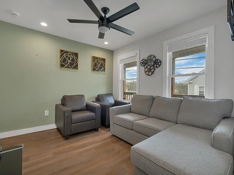 41-43 Franklin St #41 — Photo 5