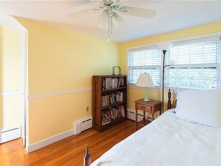 8 Fenner Ave — Photo 22