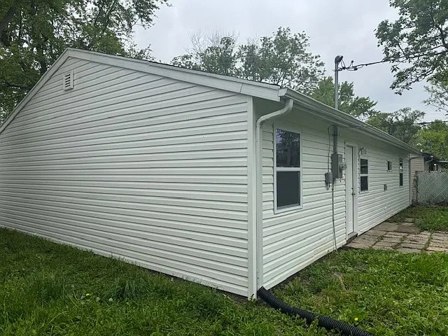 4 bed, 864 sqft, $1,600 — Photo 3