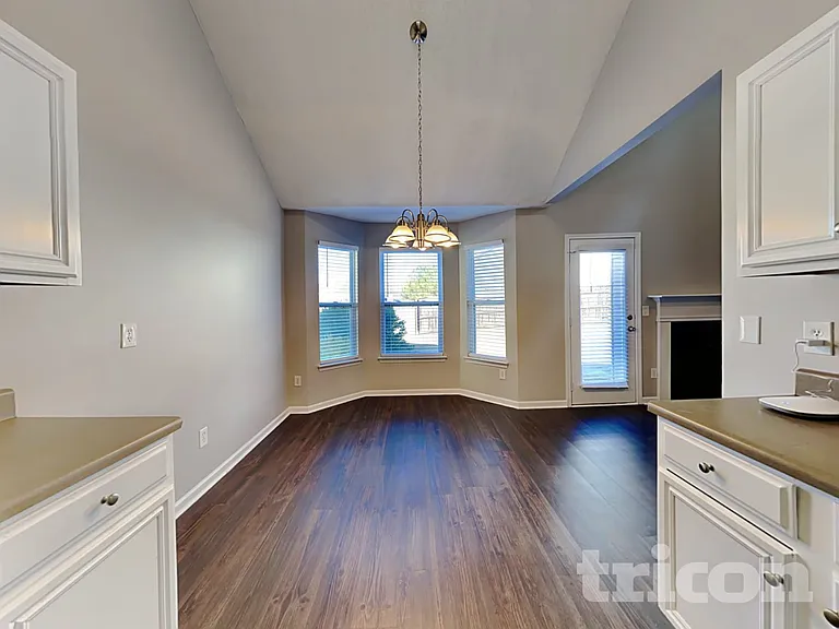 5148 Estonian Dr — Photo 7