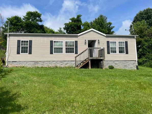 820 Lester St, Christiansburg, VA 24073