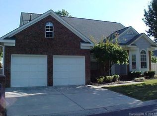 9025 Twilight Hill Ct, Charlotte, NC 28277