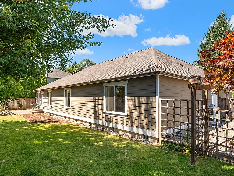 4502 Mane Trl — Photo 15