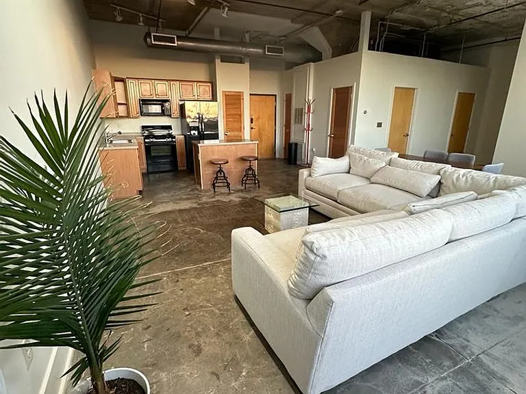 505 Whitehall St SW #205 — Photo 15