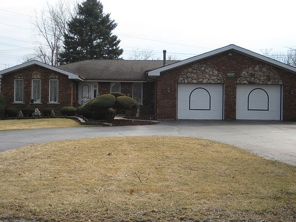 2nd image of 10507 W Hillcrest Dr