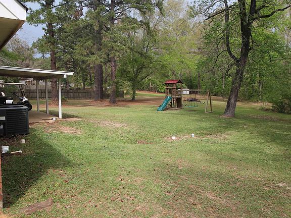 4th image of 576 Bear Knoll Dr