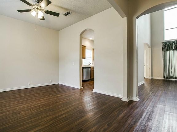 4th image of 1518 Park Chase Ave