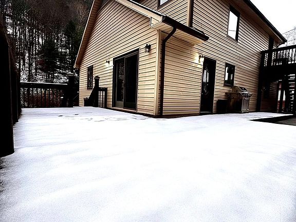 3rd image of 1551 Watkins St