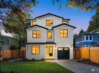 520 NE 92nd St, Seattle, WA 98115