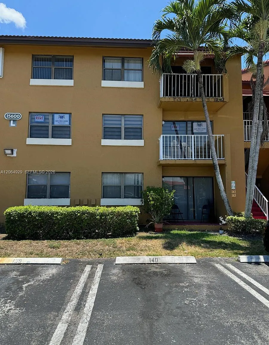 The Courts At Kendall Con — Photo 2