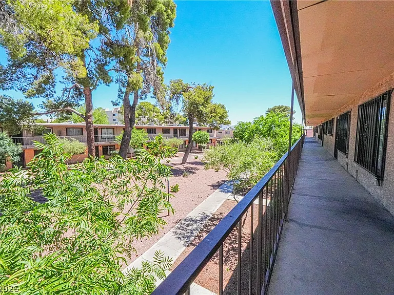 585 S Royal Crest Cir #9 — Photo 9