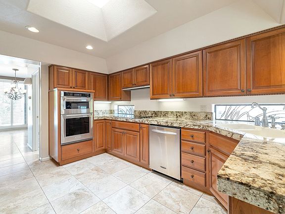5th image of 23014 N 86th St