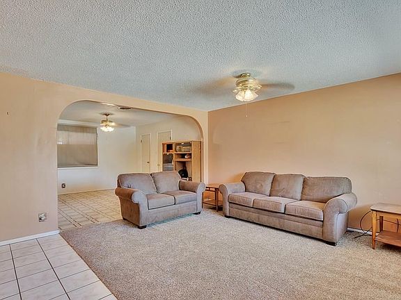 5th image of 10124 Chezelle Dr