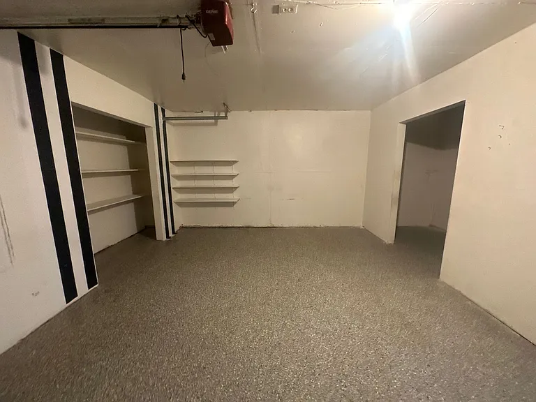 1331 Frankfort Ct — Photo 16