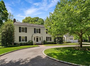 1670 Moores Hill Rd, Laurel Hollow, NY 11791