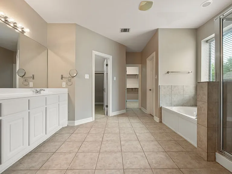 410 Cadence Hl — Photo 15
