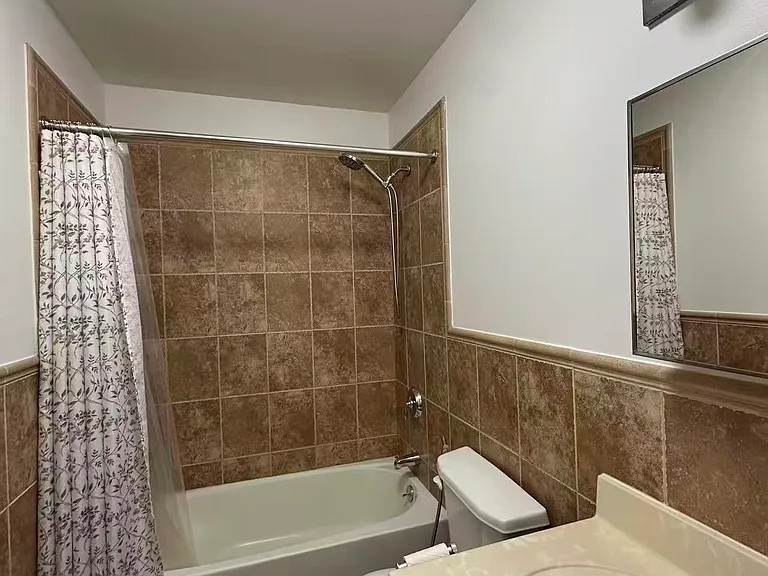 55 Perona Ln #BASEMENT — Photo 3