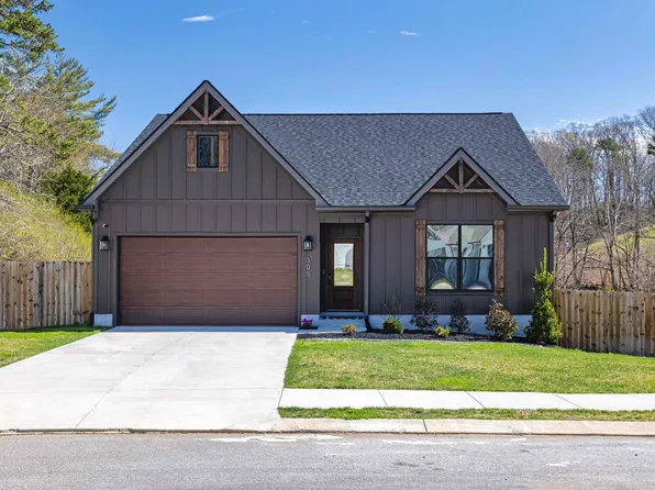 305 Stonegate Way, Soddy Daisy, TN 37379