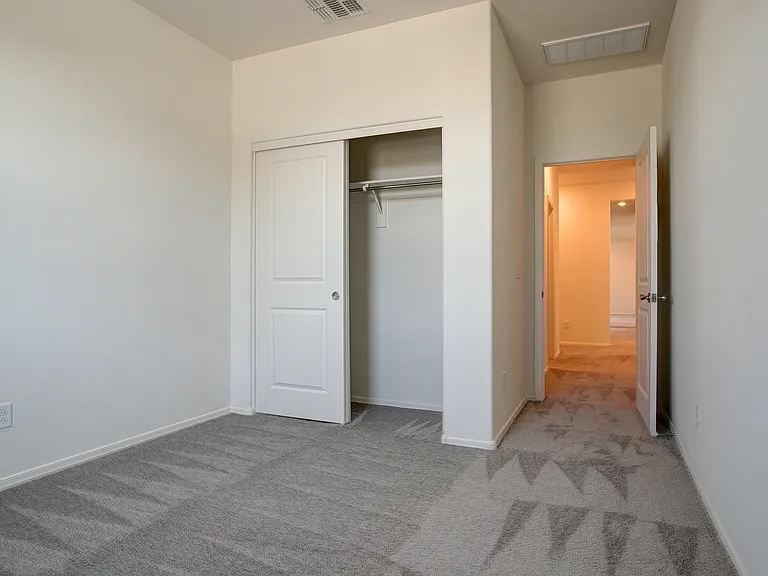 12340 W Kaler Dr — Photo 30