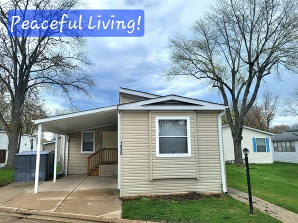1039 Bayside Rd #228, Elgin, IL 60123
