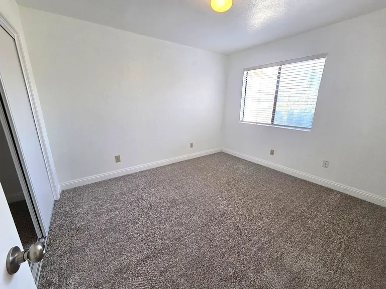 1551 La Vida Ct — Photo 8