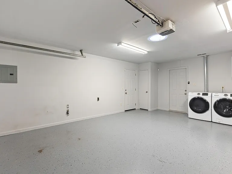 Multi-use room and laundry