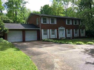 6220 Highland Dr, Huntington, WV 25705