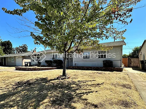 1520 Gladstone Dr Photo 1
