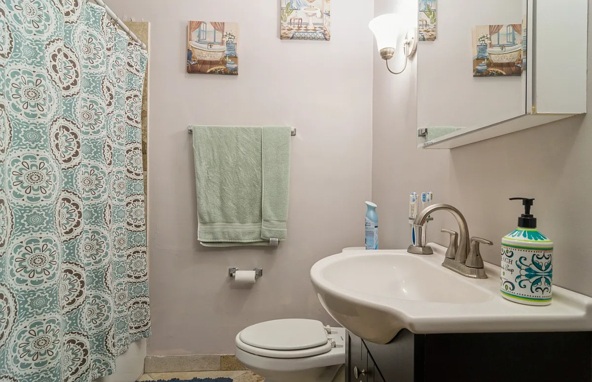 Building Photo - 3647 N Newland Ave #1