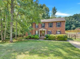 5520 Bleeker St, Charlotte, NC 28215