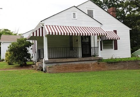 2nd image of 2130 N Park Blvd