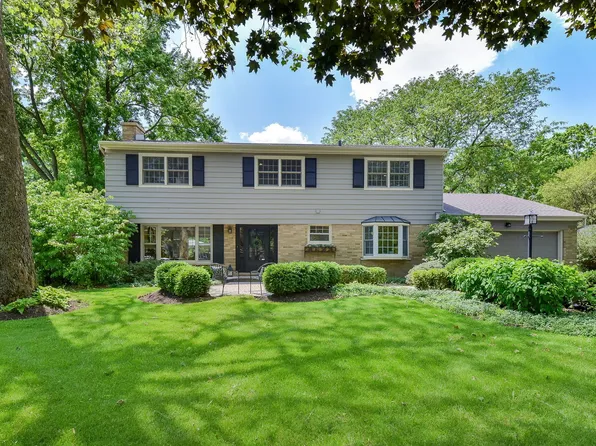 1116 Dunstan Rd, Geneva, IL 60134