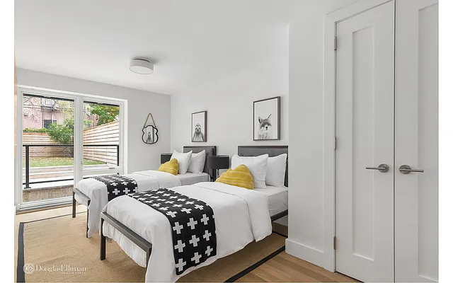 Sold by Douglas Elliman | media 20