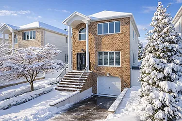 243 Carteret Street #1 image 1 of 1