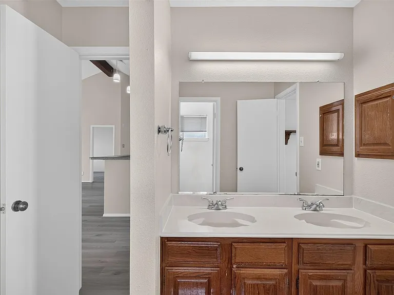 14338 Royal Hill Dr — Photo 27