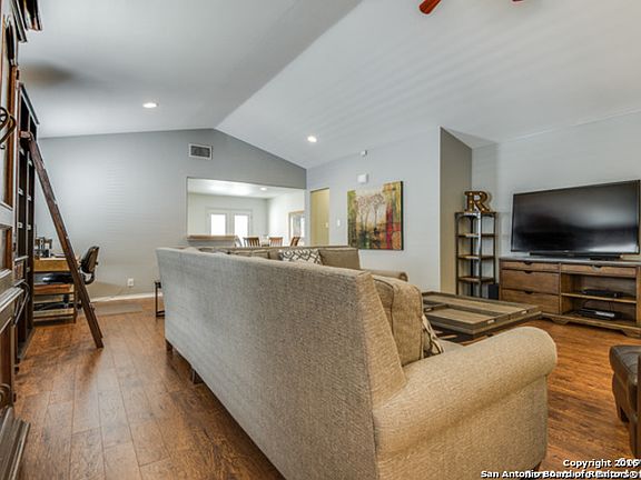 5th image of 8931 Veranda Ct