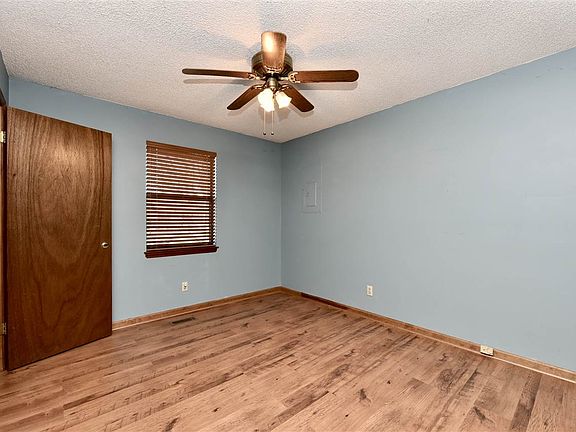 5th image of 4880 Wilson Dr NW