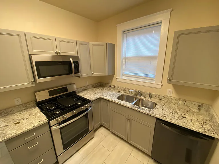 3224 Hanover Ave — Photo 6