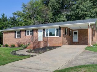2208 S Scales St, Reidsville, NC 27320